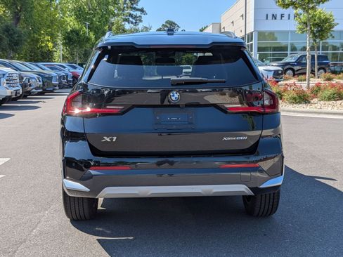 Used 2025 BMW X1 xDrive28i AWD/4WD image 4