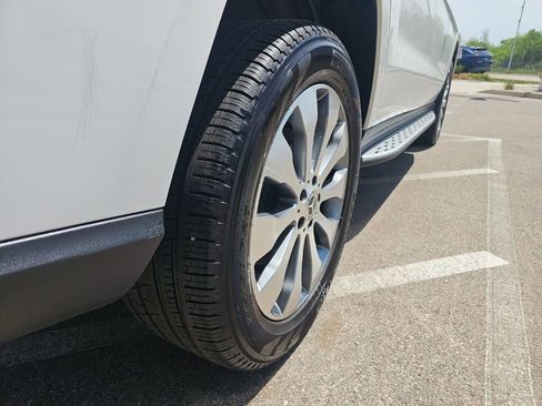 Used 2019 Mercedes-Benz GLS 450 4MATIC image 46