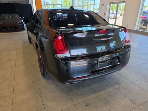 Used 2021 Chrysler 300 S RWD image 10