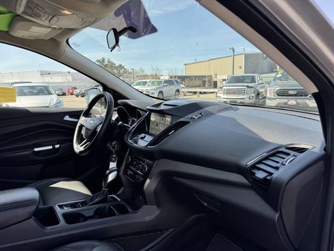 Used 2018 Ford Escape SEL image 36