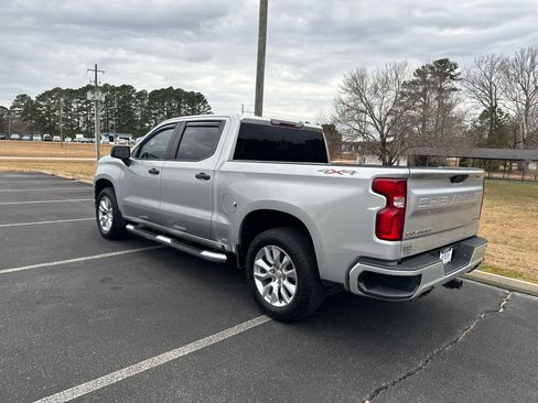 Used 2020 Chevrolet Silverado 1500 Custom w/ Custom Value Package image 8