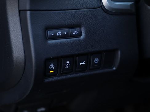 Used 2024 Nissan Murano SV image 10