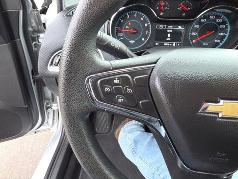 Used 2017 Chevrolet Cruze LT w/ Convenience Package image 25