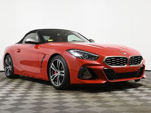 Used 2025 BMW Z4 M40i w/ Premium Package image 10