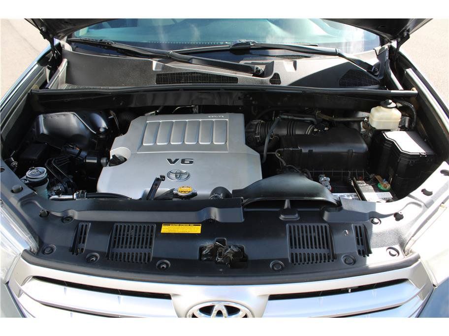 Used 2012 Toyota Highlander 4WD w/ Tech Pkg image 28