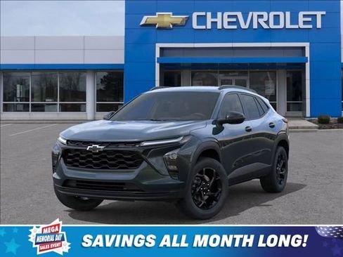 New 2026 Chevrolet Trax LT w/ Driver Confidence Package FWD image 6