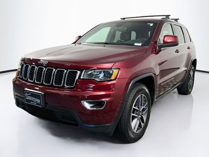 Used 2019 Jeep Grand Cherokee Laredo w/ 18" Wheel & 8.4" Radio Group