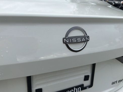 Used 2025 Nissan Altima 2.5 SV FWD image 10