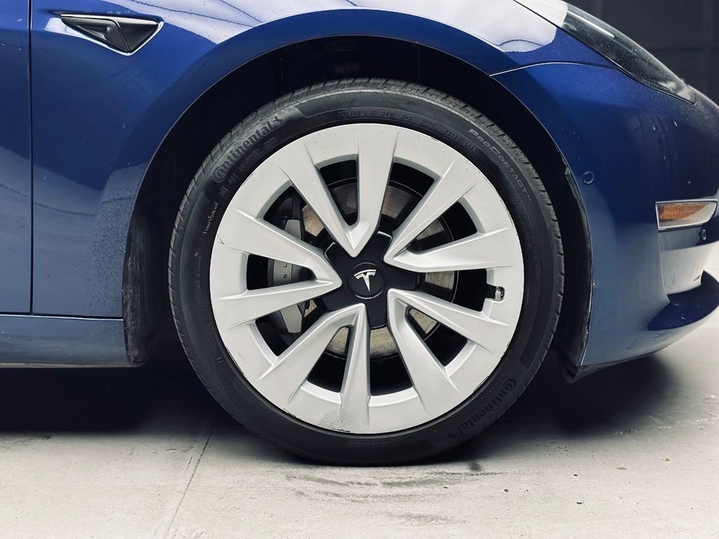Used 2022 Tesla Model 3 Long Range AWD/4WD image 36