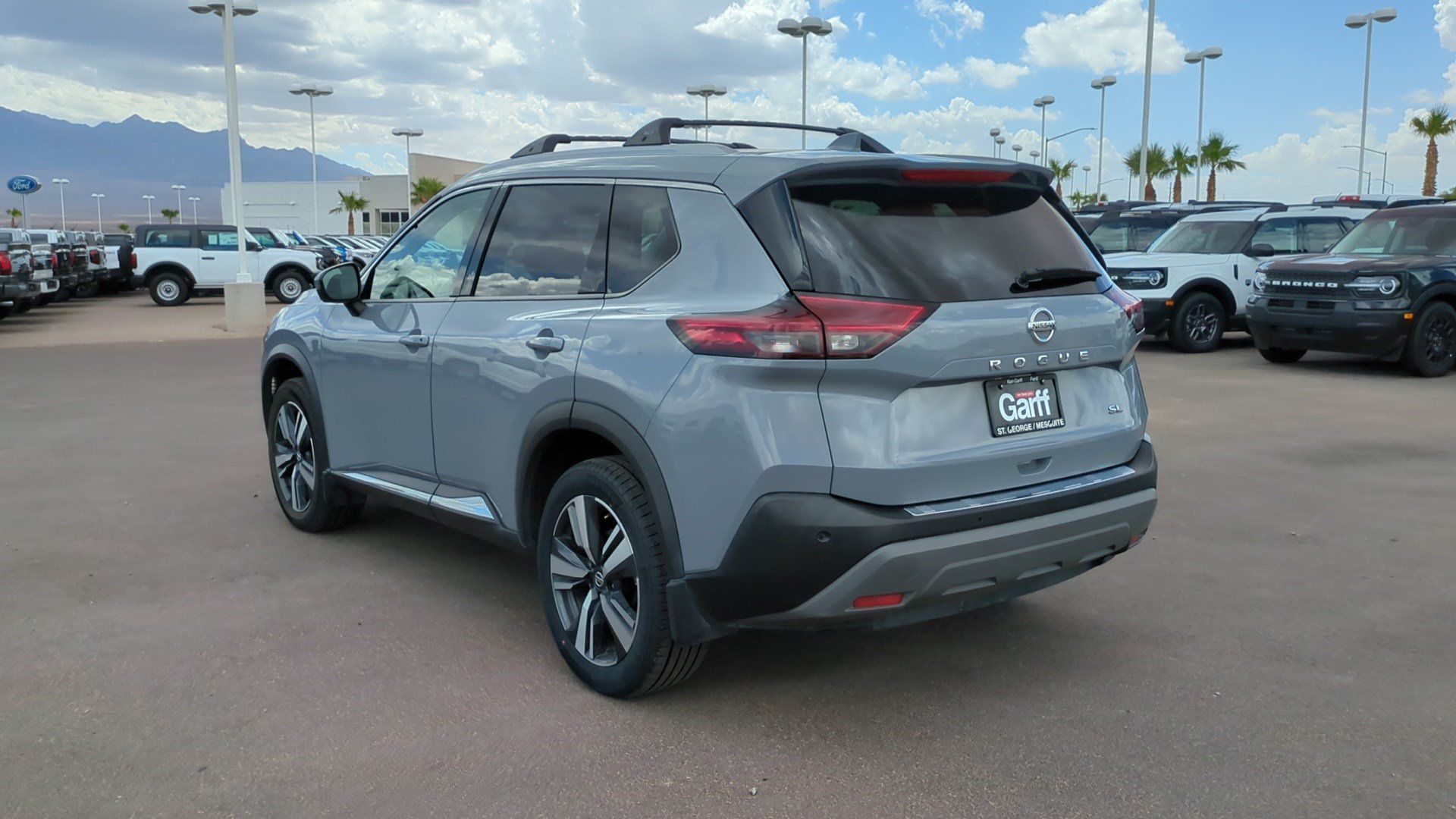 Used 2021 Nissan Rogue SL FWD image 5
