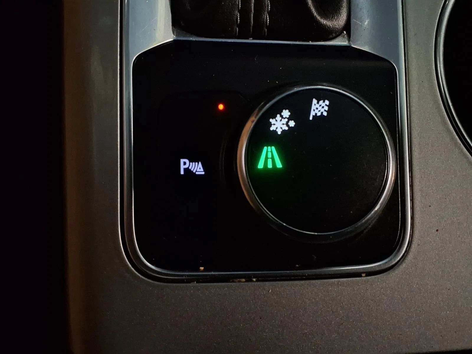 Used 2019 Chevrolet Blazer LT FWD image 22