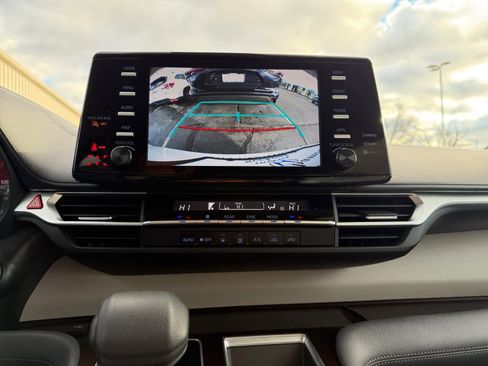 Used 2023 Toyota Sienna LE image 26