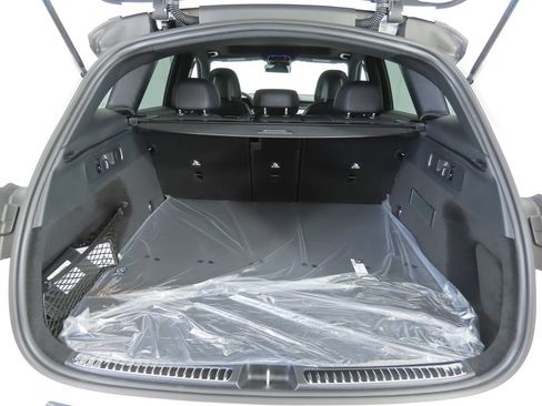 Certified 2026 Mercedes-Benz GLC 300 image 28