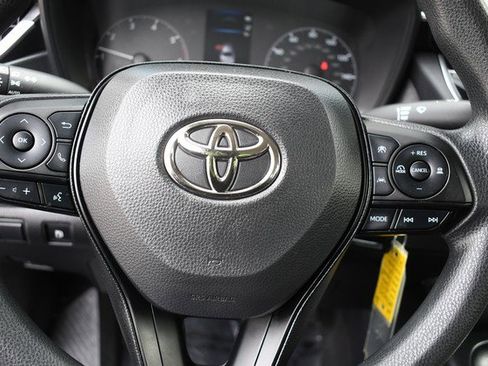 Certified 2023 Toyota Corolla LE image 30