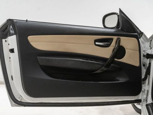 Used 2011 BMW 135i Convertible RWD image 8