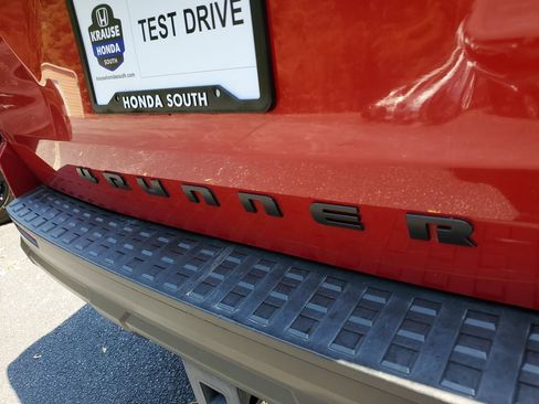 Used 2025 Toyota 4Runner SR5 AWD/4WD image 8