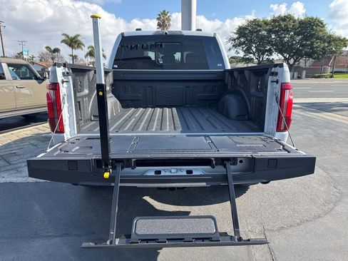 Used 2025 Ford F150 Raptor AWD/4WD image 8