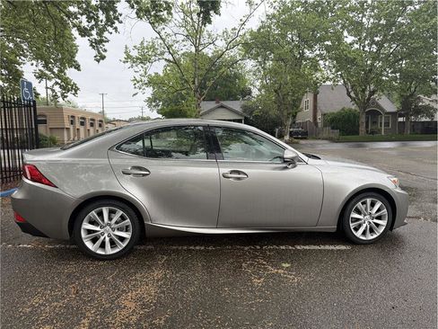 Used 2015 Lexus IS 250 image 6