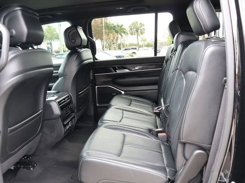 Used 2022 Jeep Wagoneer Series II w/ Premium Group I image 40