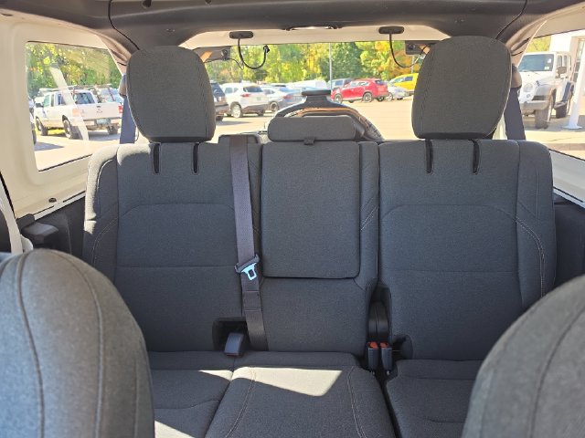 Used 2024 Jeep Wrangler Unlimited AWD/4WD image 21