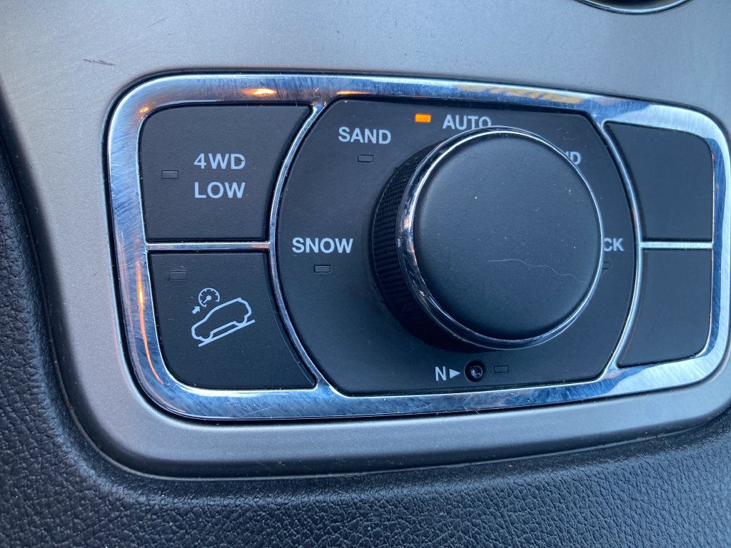Used 2021 Jeep Grand Cherokee Limited AWD/4WD image 41