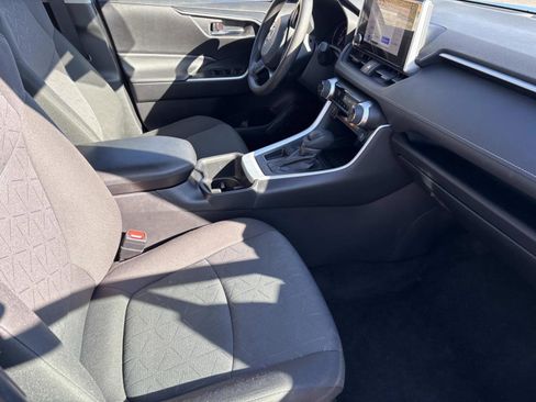 Used 2024 Toyota RAV4 XLE image 18