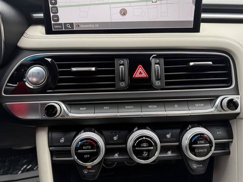 Used 2023 Genesis G70 3.3T w/ Sport Prestige Package image 22