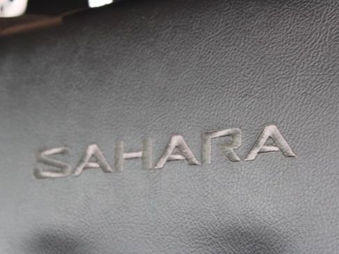 Used 2023 Jeep Wrangler Unlimited Sahara w/ Cold Weather Group AWD/4WD image 39
