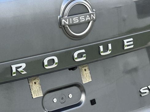 Used 2023 Nissan Rogue SV w/ SV Premium B Package AWD/4WD image 14