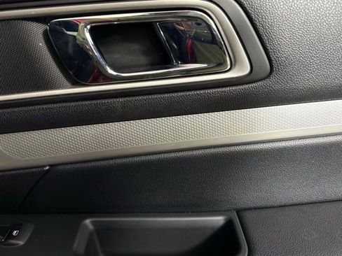 Used 2016 Ford Explorer XLT w/ Equipment Group 202A image 27