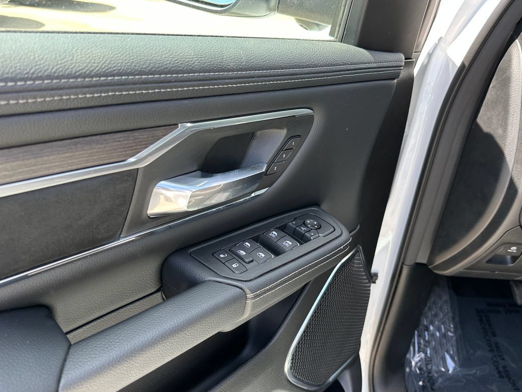 New 2026 RAM 1500 Laramie w/ Night Edition AWD/4WD image 18