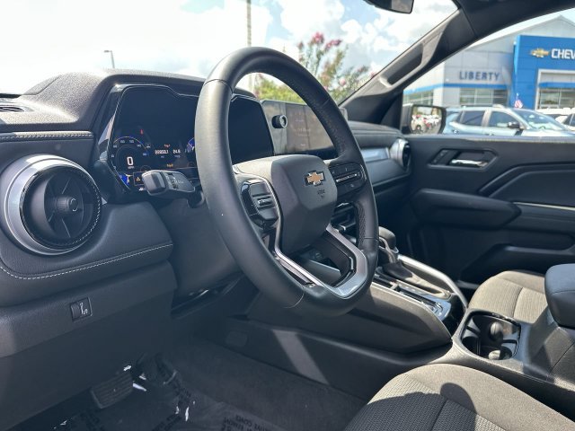 Used 2024 Chevrolet Colorado LT RWD image 10