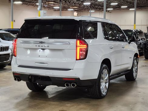 Used 2021 Chevrolet Tahoe High Country w/ Premium Package AWD/4WD image 8