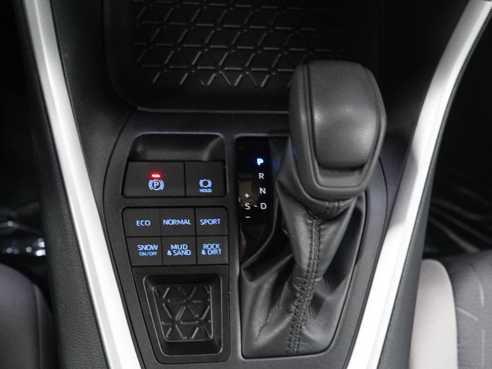 Used 2022 Toyota RAV4 XLE w/ Convenience Package AWD/4WD image 23