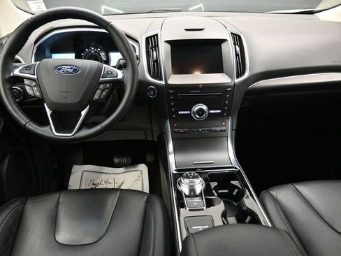 Certified 2019 Ford Edge Titanium w/ Cold Weather Package AWD/4WD image 24