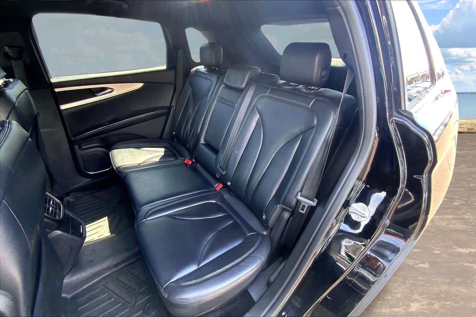 Used 2017 Lincoln MKX Premiere AWD/4WD image 29