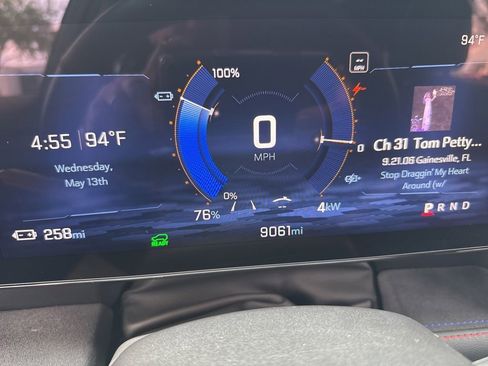 Used 2025 Chevrolet Blazer EV RS RWD image 37