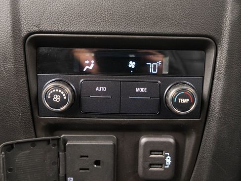 Used 2021 Buick Enclave Essence w/ Sport Touring Edition FWD image 32