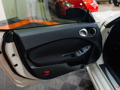 Used 2013 Nissan 370Z NISMO w/ Bose Pkg image 24