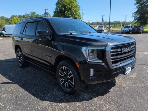 Used 2023 GMC Yukon AT4 w/ AT4 Premium Package AWD/4WD image 8