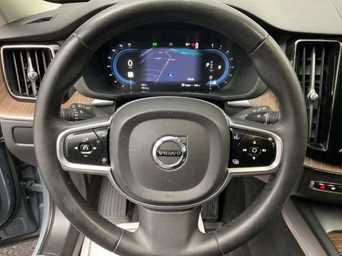 Used 2023 Volvo XC60 B5 Plus w/ Climate Package image 16