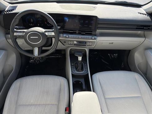 Used 2025 Hyundai Kona SEL FWD image 26
