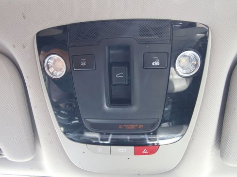 Used 2023 Kia Sorento SX Prestige w/ Panoramic Sunroof Package AWD/4WD image 37