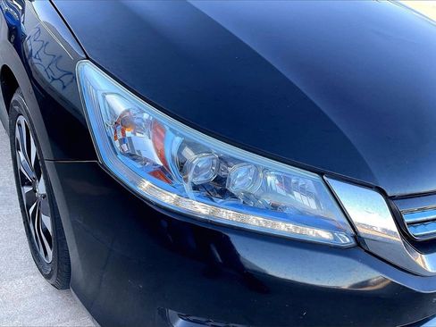 Used 2015 Honda Accord Touring image 28