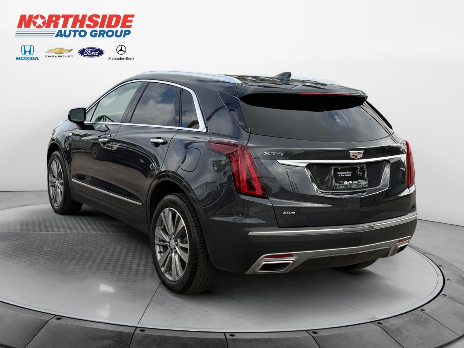Used 2022 Cadillac XT5 Premium Luxury w/ Platinum Package AWD/4WD image 5