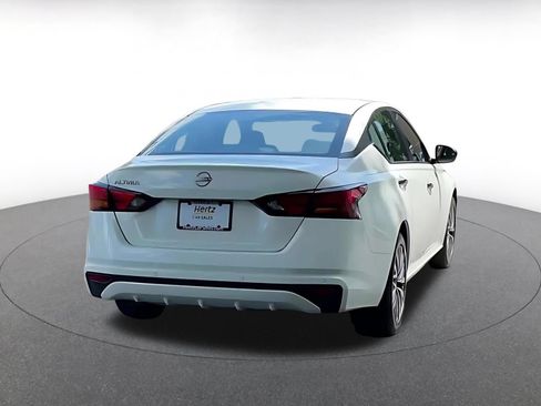 Used 2025 Nissan Altima 2.5 SV FWD image 10
