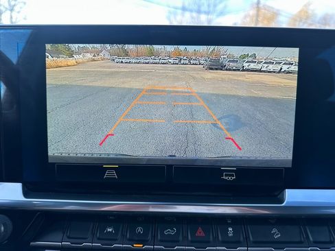 Used 2022 Chevrolet Silverado 1500 LT Trail Boss w/ Protection Package image 7