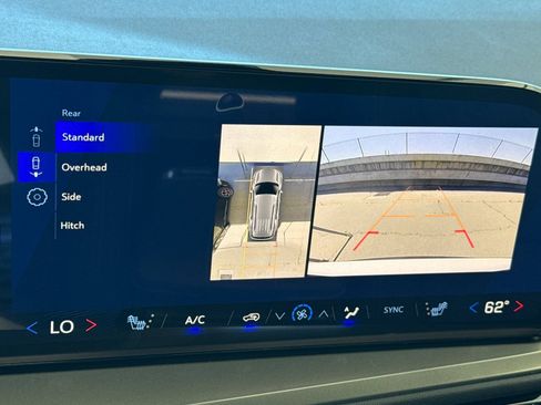 New 2026 Chevrolet Traverse LT w/ Driver Confidence Package FWD image 24