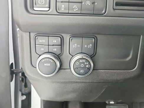 Used 2023 GMC Yukon AT4 image 29