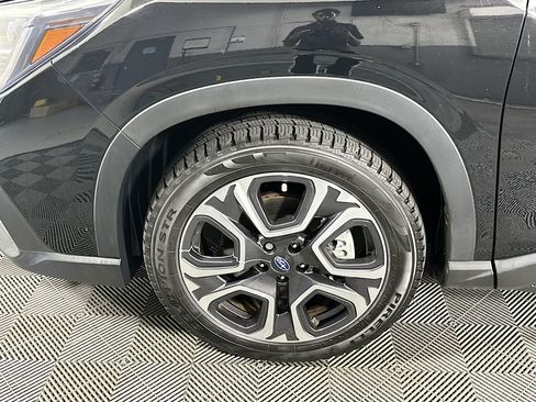 Used 2023 Subaru Ascent Touring AWD/4WD image 11